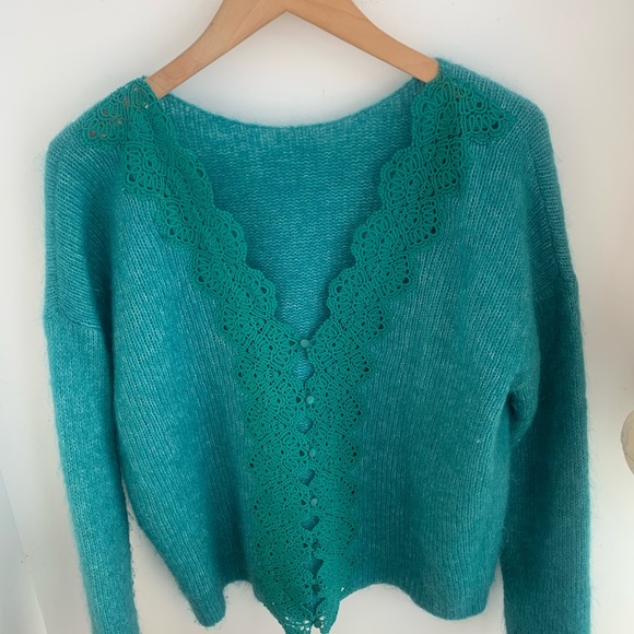 Sezane Green Scalloped Lace-Back V-Neck Sweater - Picture 4 of 12